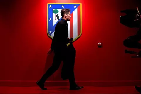 للمرة التاسعة.. أتلتيكو مدريد يتحرك لتجديد عقد سيميوني